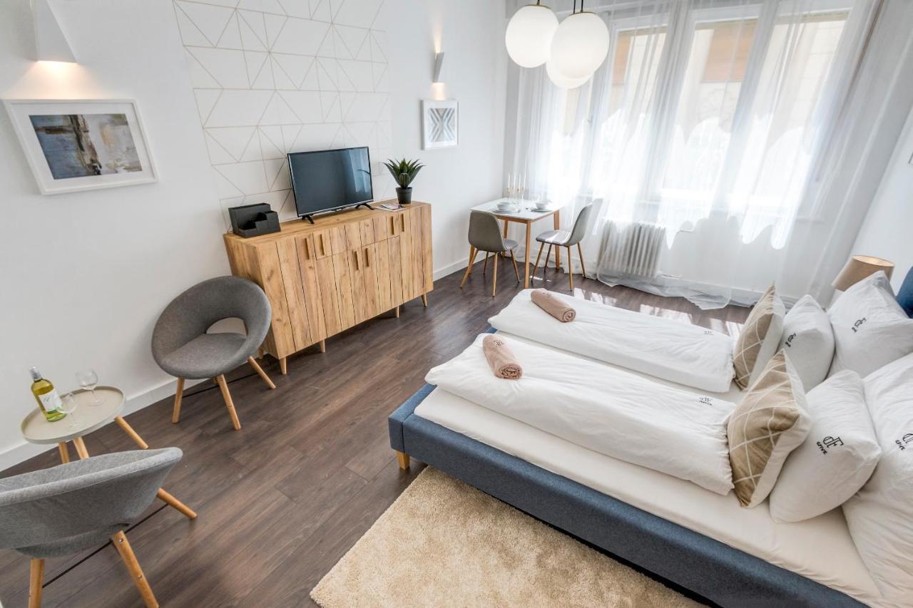 Апартаменти D.Five Harmony Studio At Vaci Street Будапешт Екстер'єр фото