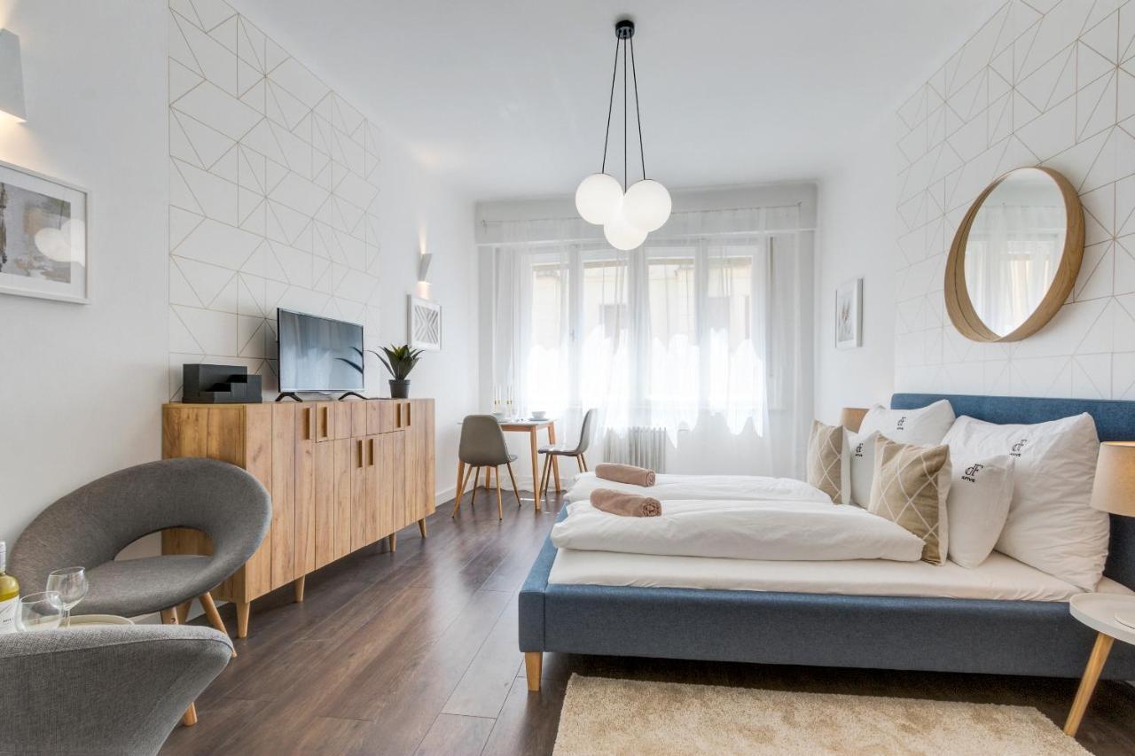 Апартаменти D.Five Harmony Studio At Vaci Street Будапешт Екстер'єр фото
